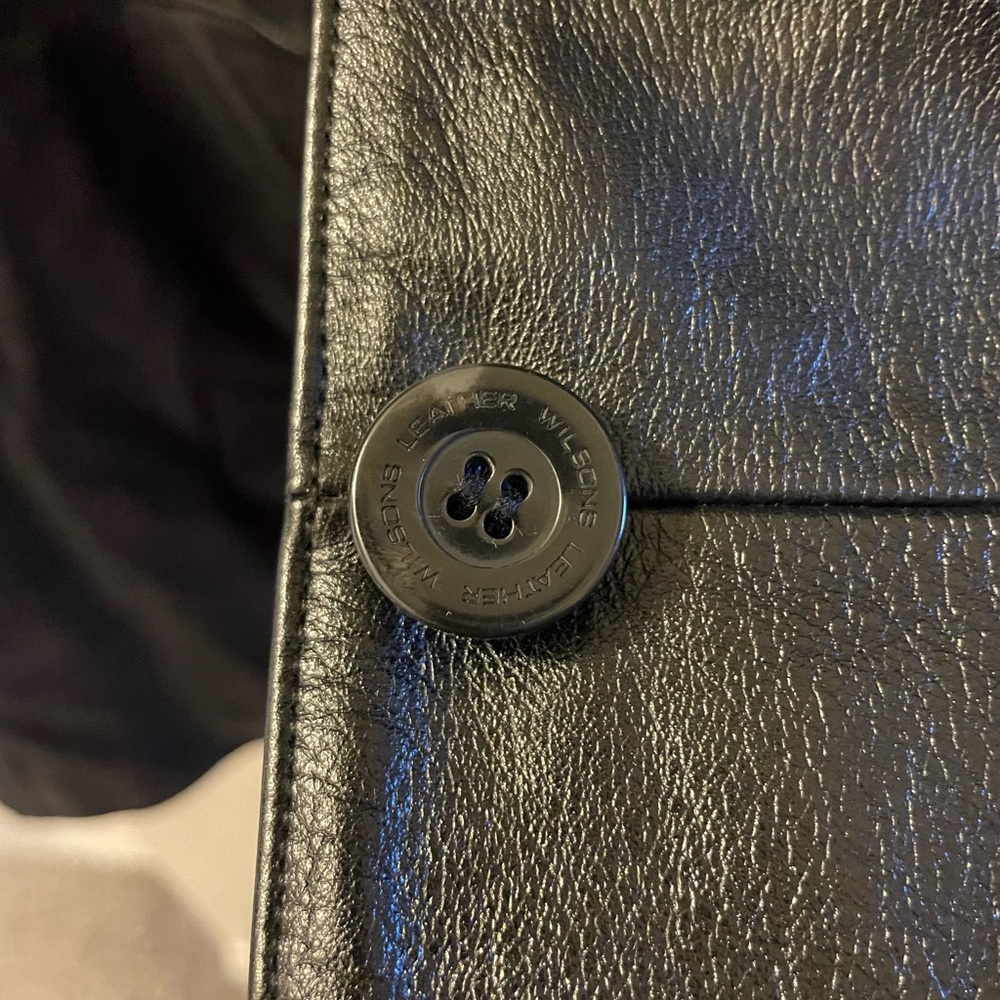 Leather jacket - Picture 5 of 7